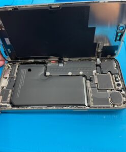 iPhone14Pro内部