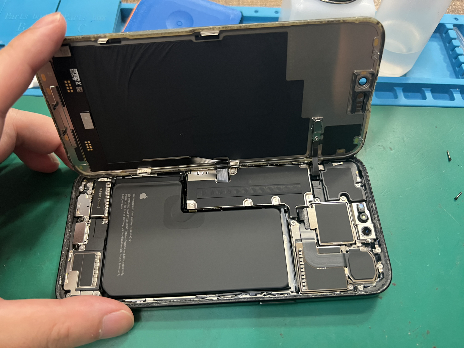 【八幡東店】iPhone15 Pro Maxのバッテリー交換修理[10/24 NEW OPEN✨]