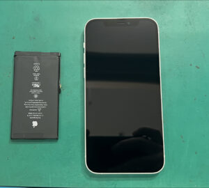 【八幡東店】iPhone12Proのバッテリー交換修理　[小倉南区よりご来店]
