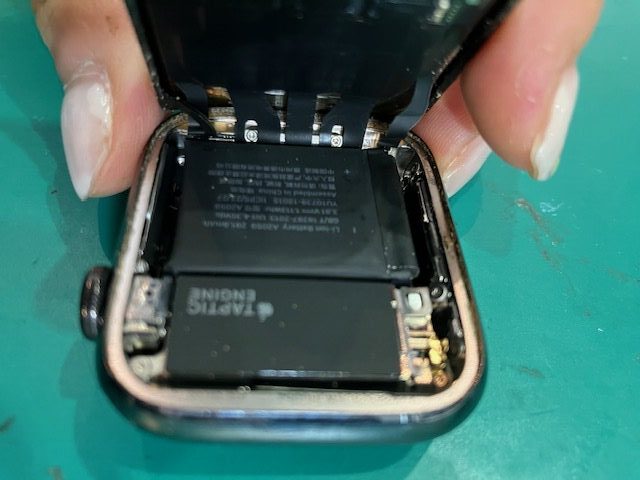 【八幡東店】Apple watch series3 44mmバッテリー交換　【北九州市よりお越しのお客様】