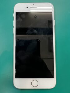 【八幡東店】iPhone8のバッテリー交換修理【八幡西区よりご来店】