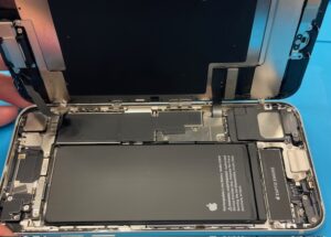 iPhoneSE(第2世代)内部