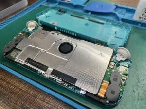 【八幡東店】Switch Liteのスティック交換修理【小倉南区よりご来店】