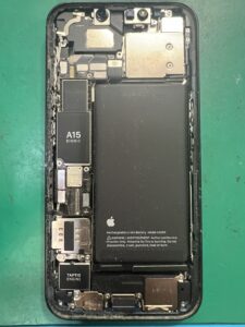 【八幡東店】iPhone13の液晶交換修理 [小倉北区よりご来店]