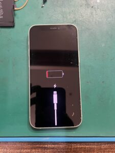 【八幡東店】iPhone 12miniのバッテリー交換修理[小倉北区よりご来店]
