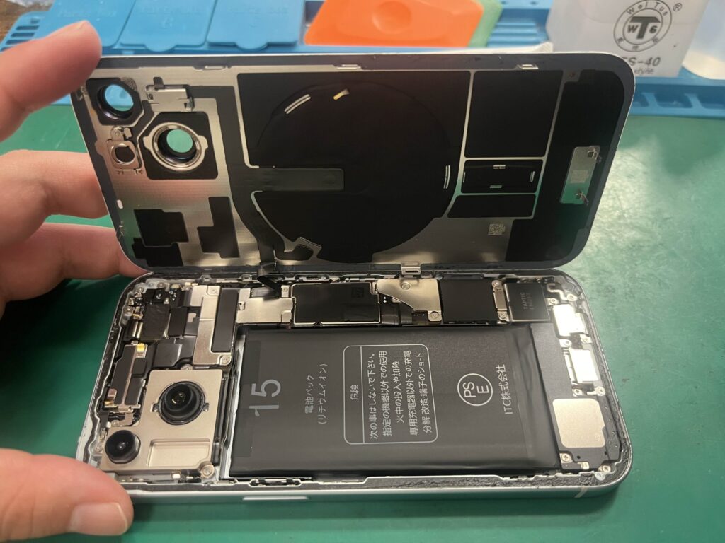 【八幡東店】iPhone 15のバッテリー交換修理[小倉西区よりご来店]