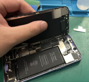 【八幡東店】iPhone12 miniのバッテリー交換修理　【小倉南区より来店】