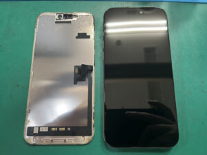【八幡東店】iPhone16ProMaxのガラス割れ修理【10/24 NEW OPEN】