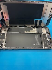 iPhoneSE(第3世代)内部