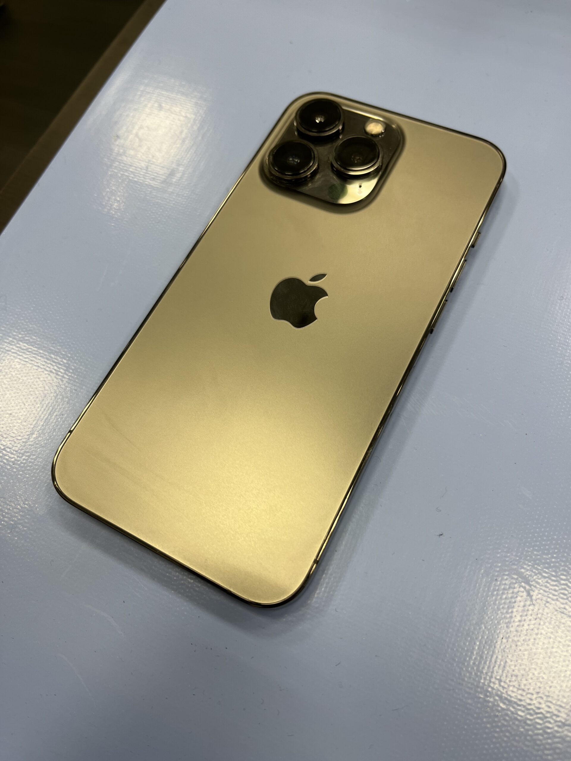 【八幡東店】iPhone１４のガラスコーティング [戸畑区よりご来店]
