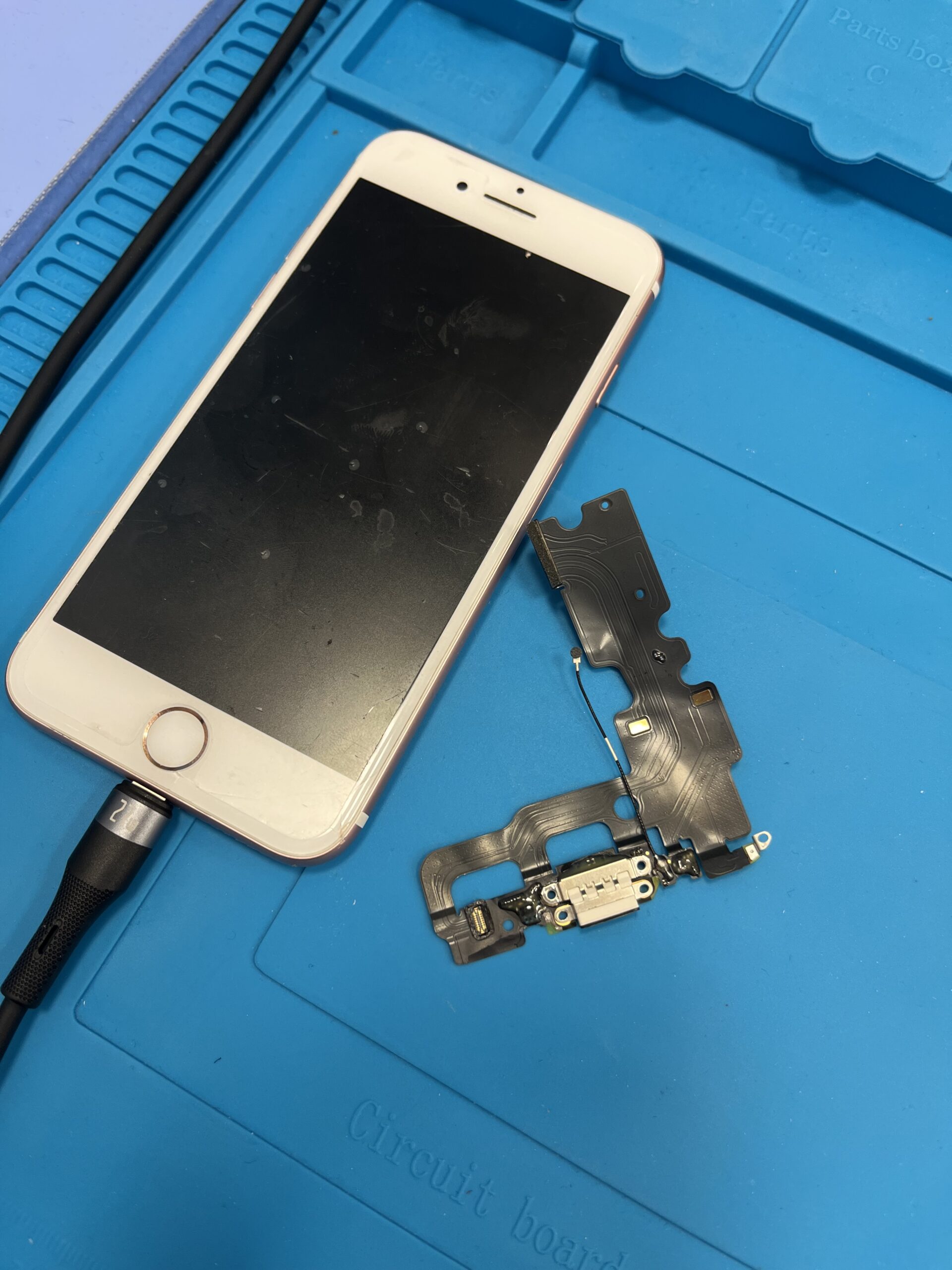 【八幡東店】iPhone7コネクタ交換修理【若松区よりご来店】