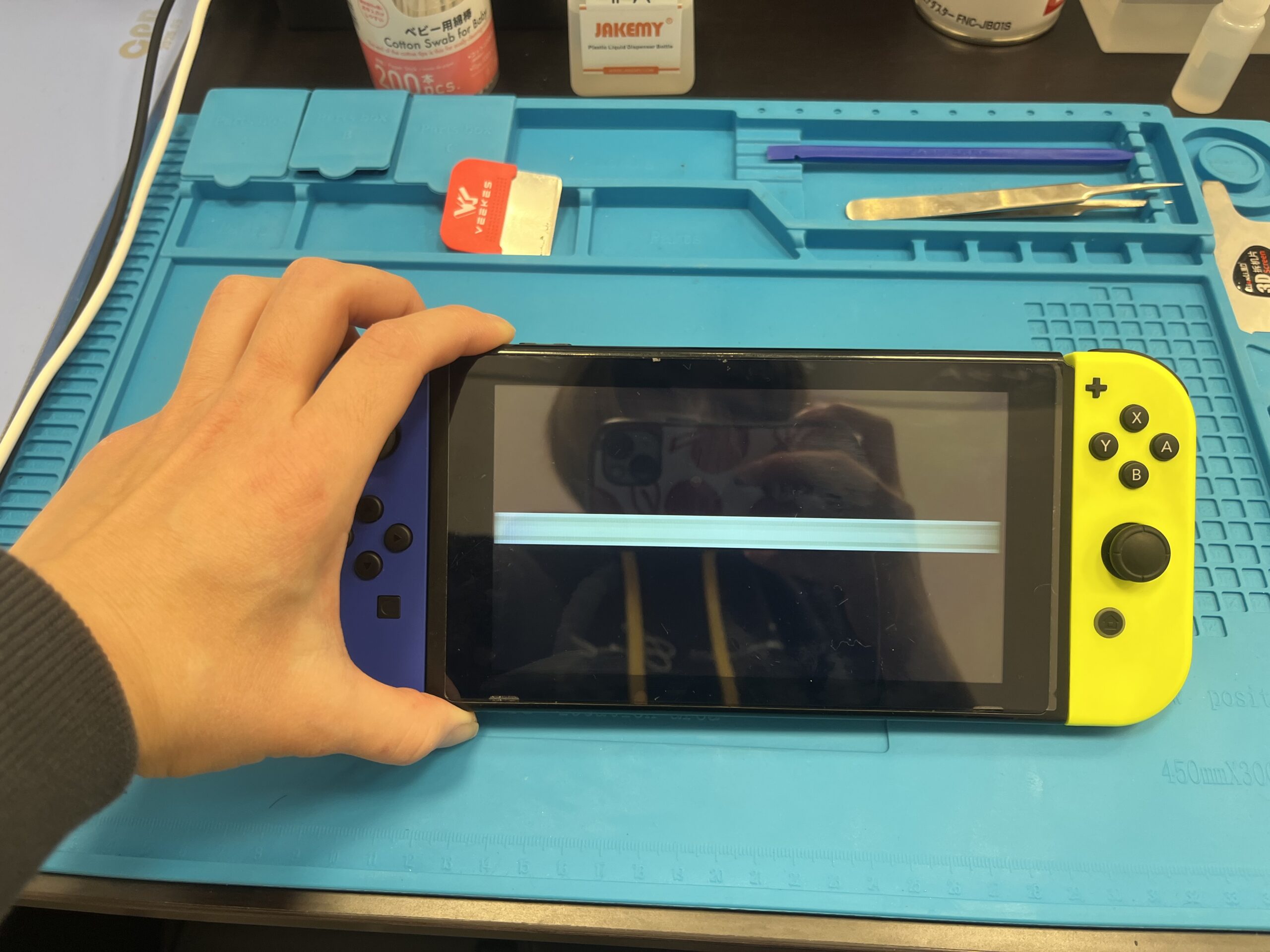 【八幡東店】switchの液晶交換【若松区よりご来店】