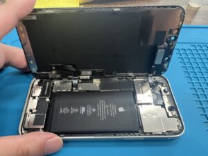 【三光店】iPhone12のバッテリー交換修理｜電池持ち改善・即日対応