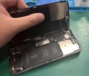【八幡東店】iPhone13Pro の 電池交換修理【小倉北区よりご来店】