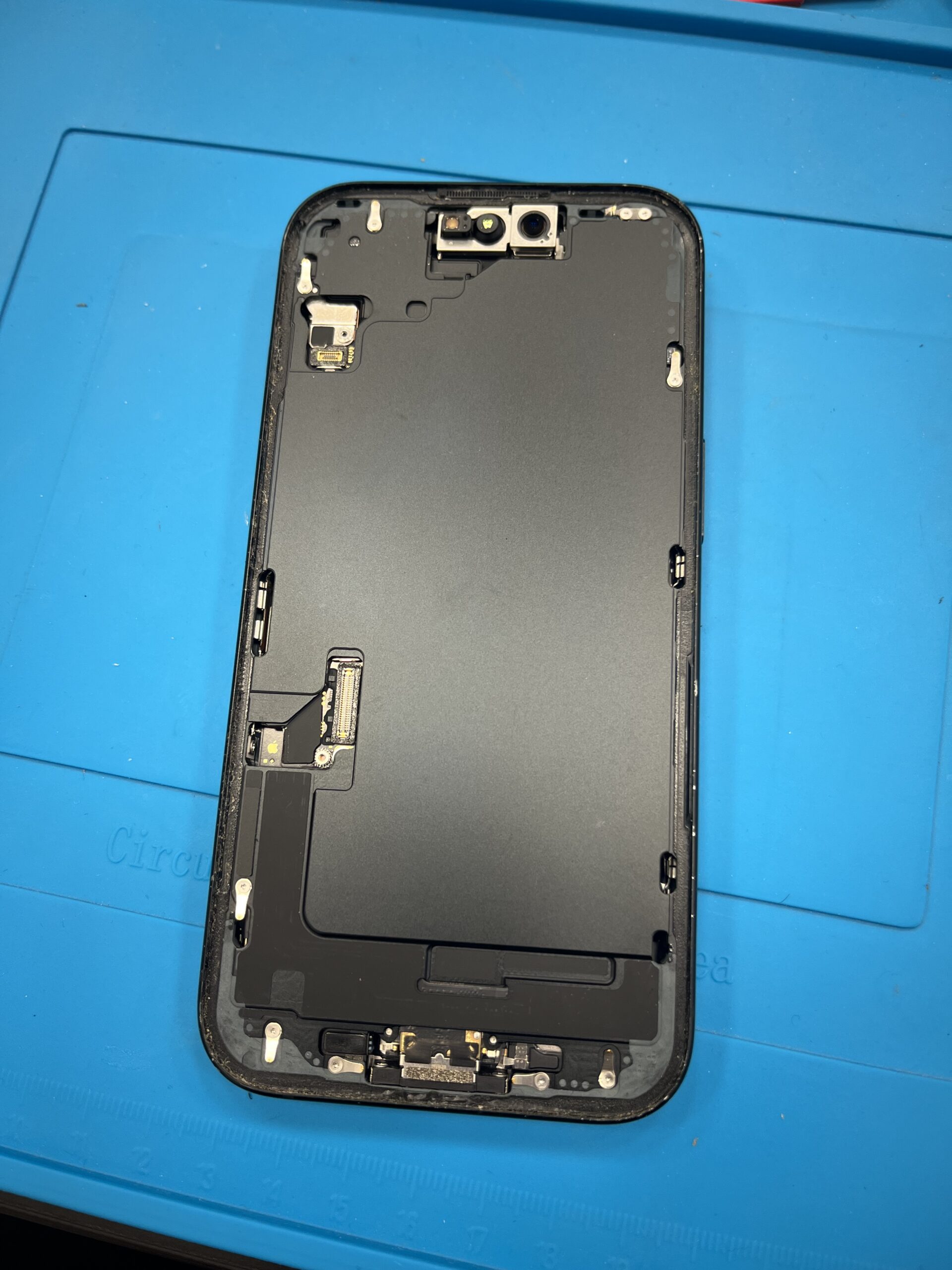 【八幡東店】iPhone15の画面交換【八幡西区よりご来店】