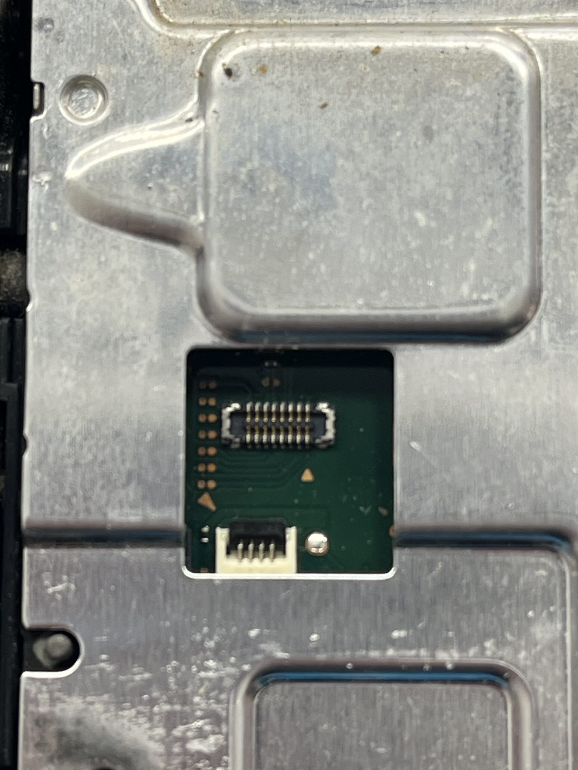 【八幡東店】switchSDカードスロット交換修理【八幡西区よりご来店】